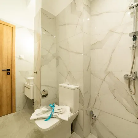 מלון Andros Seaview *