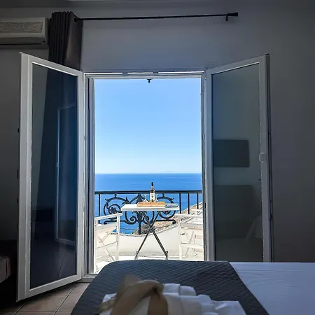 מלון Andros Seaview *