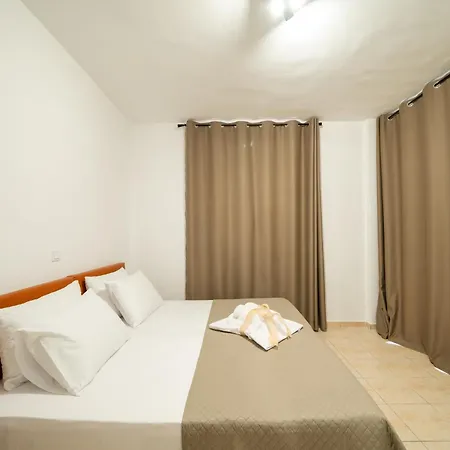 Andros Seaview Hotell *