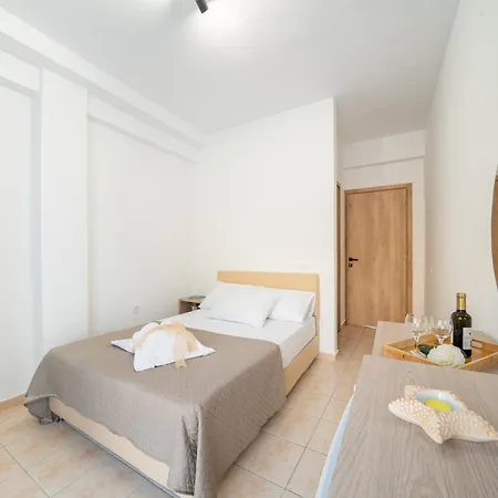 Andros Seaview Hotell *